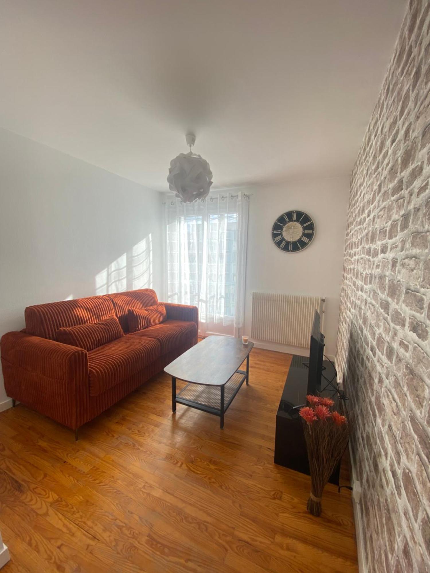 Appartement Spacieux Et Chaleureux - 4Pers - Refait A Neuf - Parking Privatif - Proches Axes, Commerces Et Services - Check In 24-24 Lempdes Extérieur photo